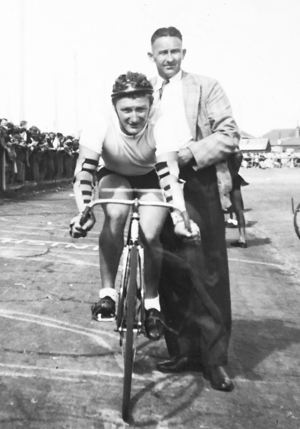 John wins the 1946 RSL Wheelrace at the Bunbury Track 20210717_.jpg