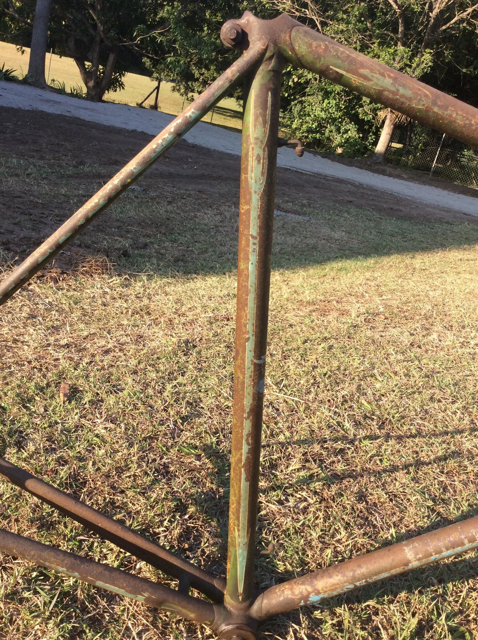 seat tube side