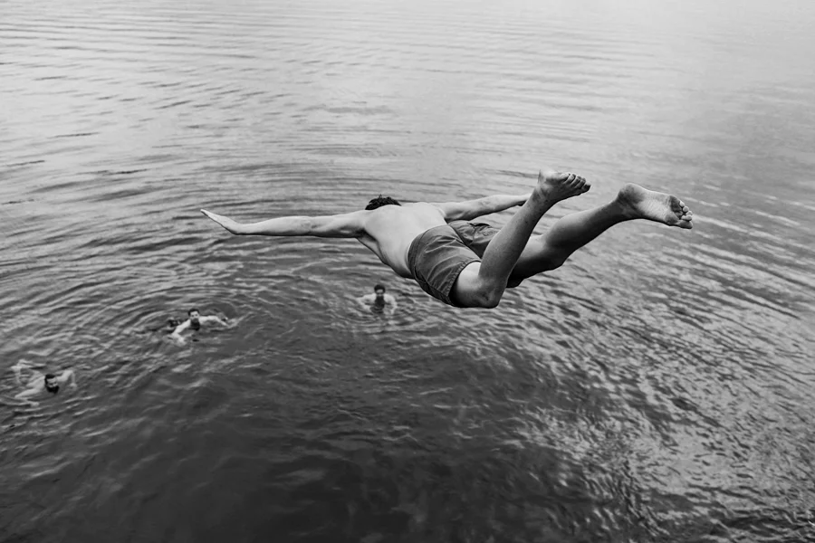 swan dive luckygirl winnipeg wedding photography.jpg