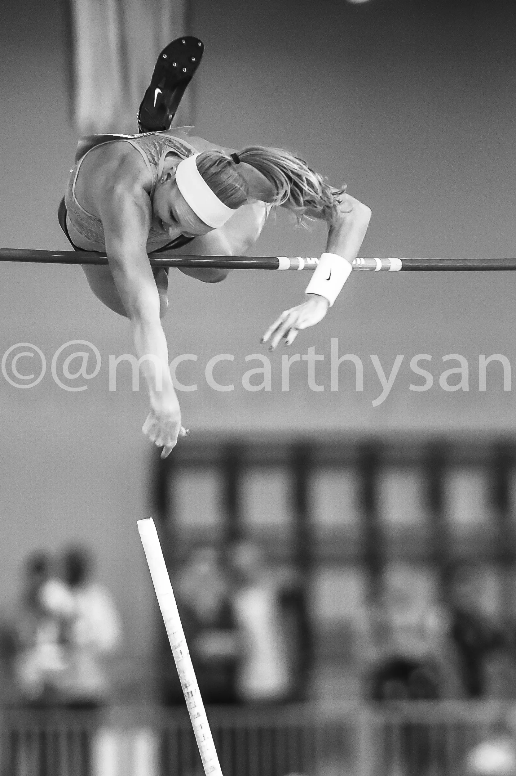 Sandi Morris clears 4m95 to win 2016 USATF Indoor