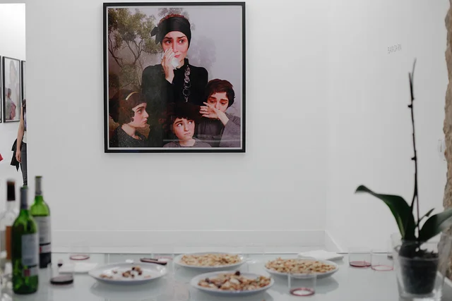 Distrito 4 with a photography piece hanging on the wall by Flavia Da Rin