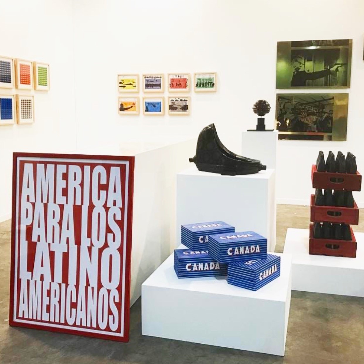 Henrique Faria's booth at Zona Maco 
