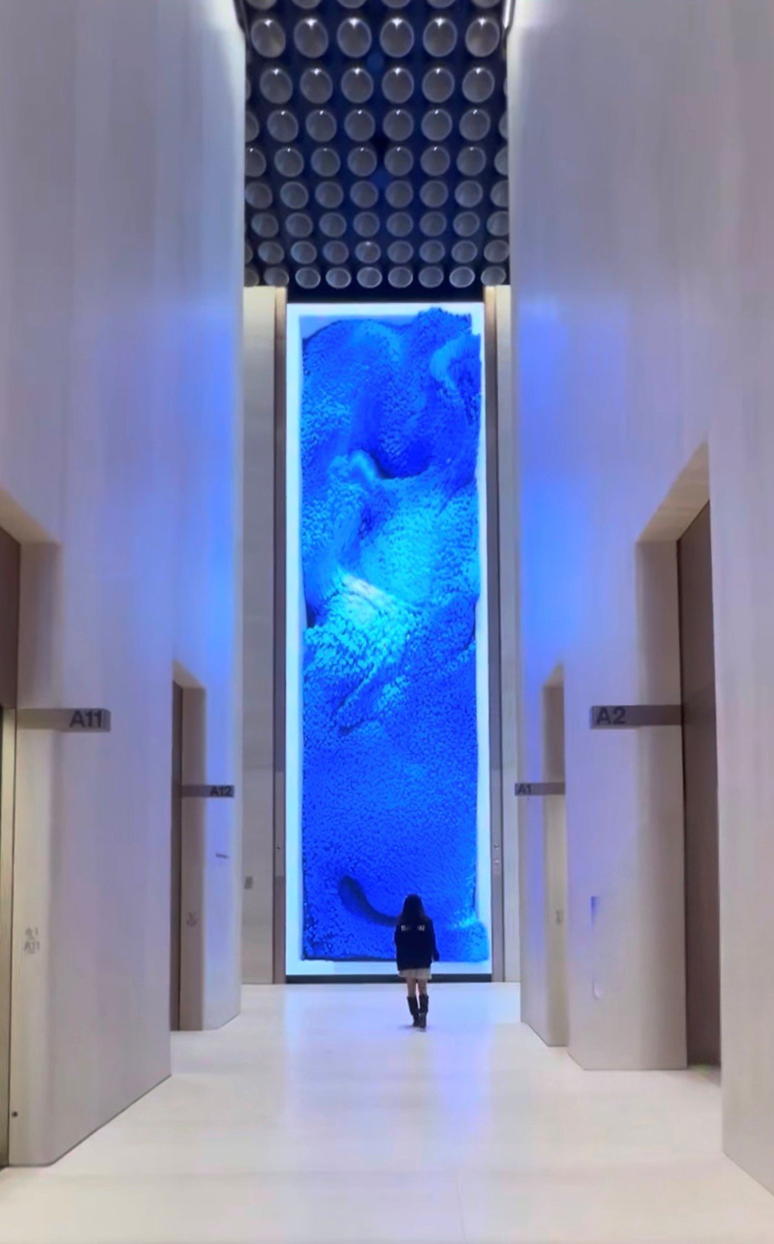 The Groove 264 - The Hand Wins - Living with Art in the Age of AI