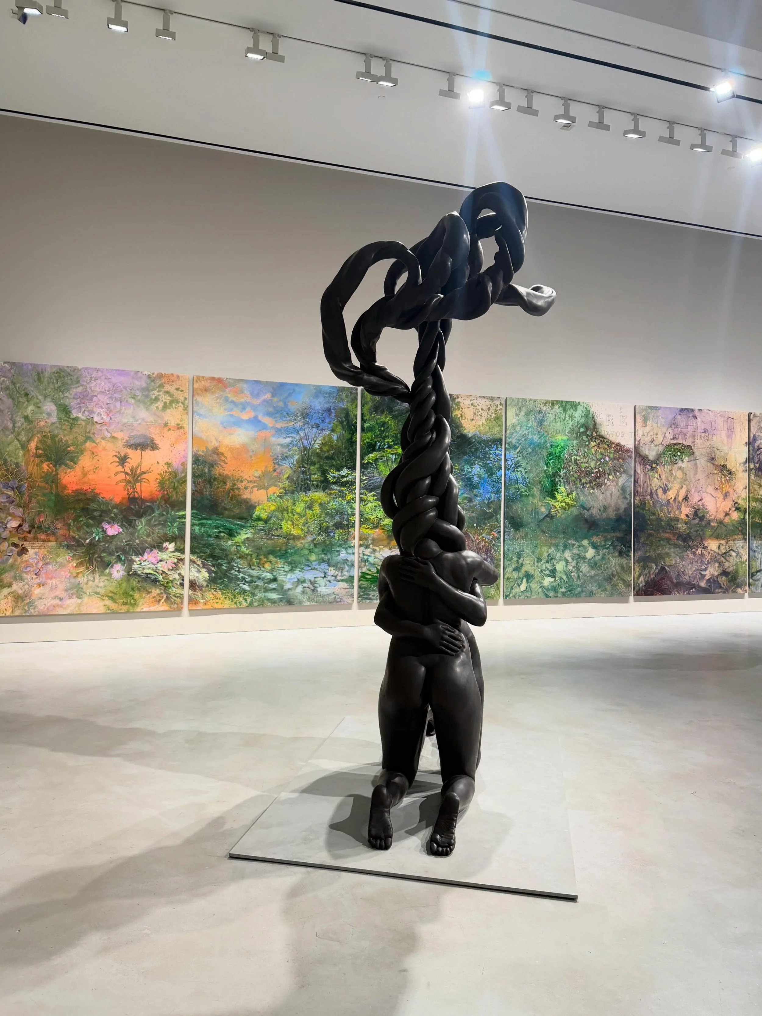 This show is super intense! @fireleibaez brings a collision between mythology and nature, tropical lands and colonizers, humans and fabled creatures. Everything here feels like fever dreams where history, fantasy, and survival all collapse into one a
