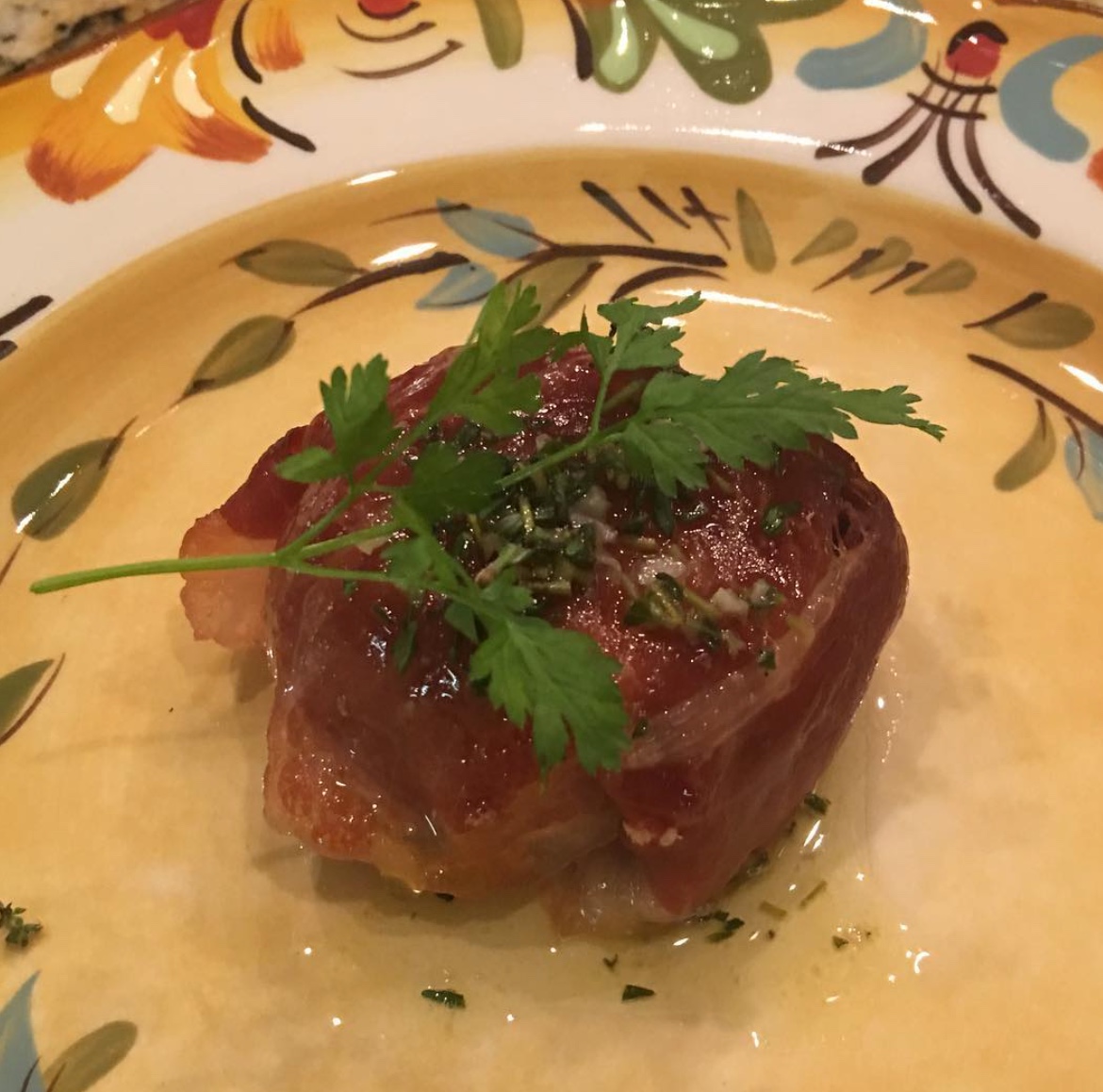 Prosciutto wrapped scallop