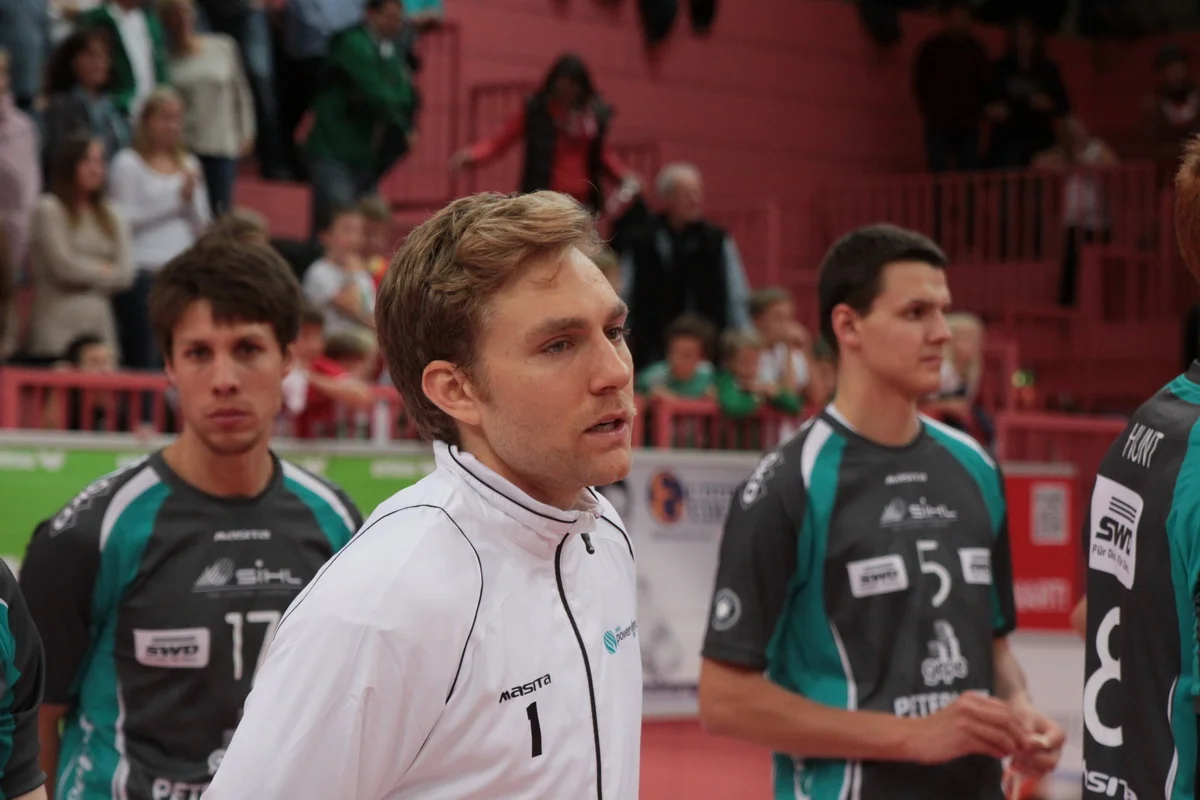 Canadians in Action: February 4th