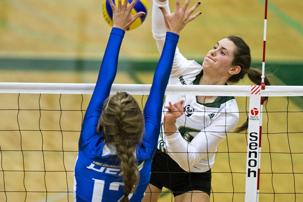 CIS: CanWest Women's Final Four
