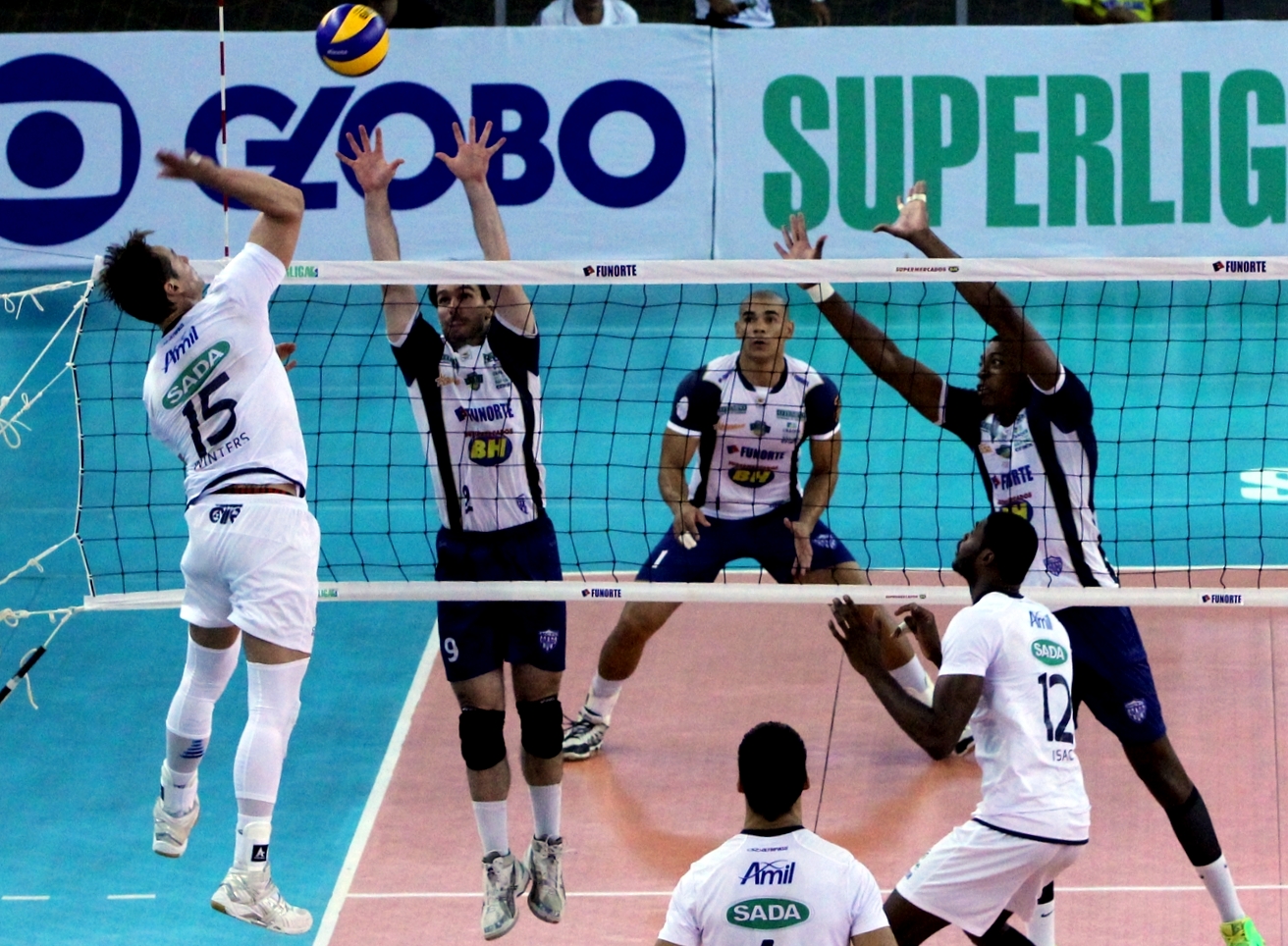 Brazil: Winters Clinches Superliga Title (Video) 