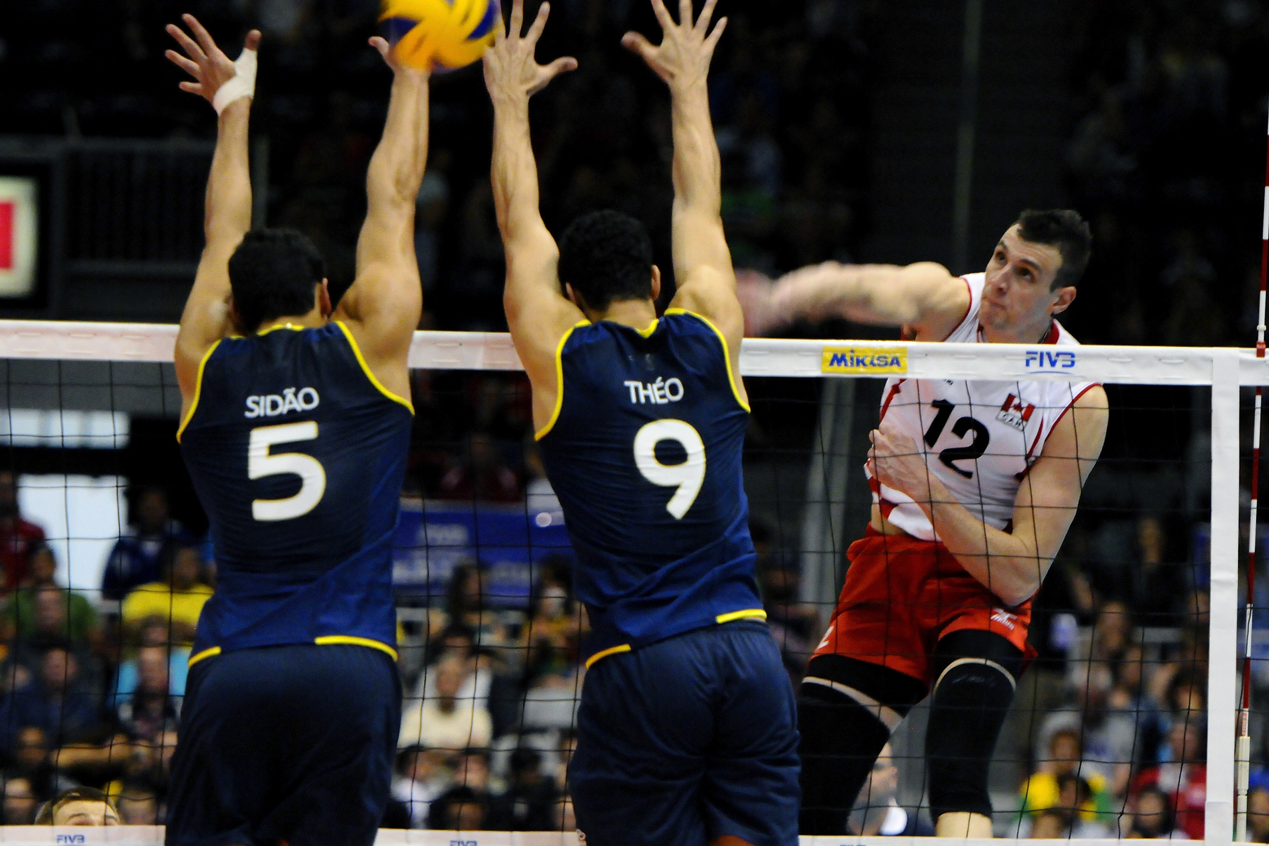 Schmitt to Funvic Taubaté of Brazil 