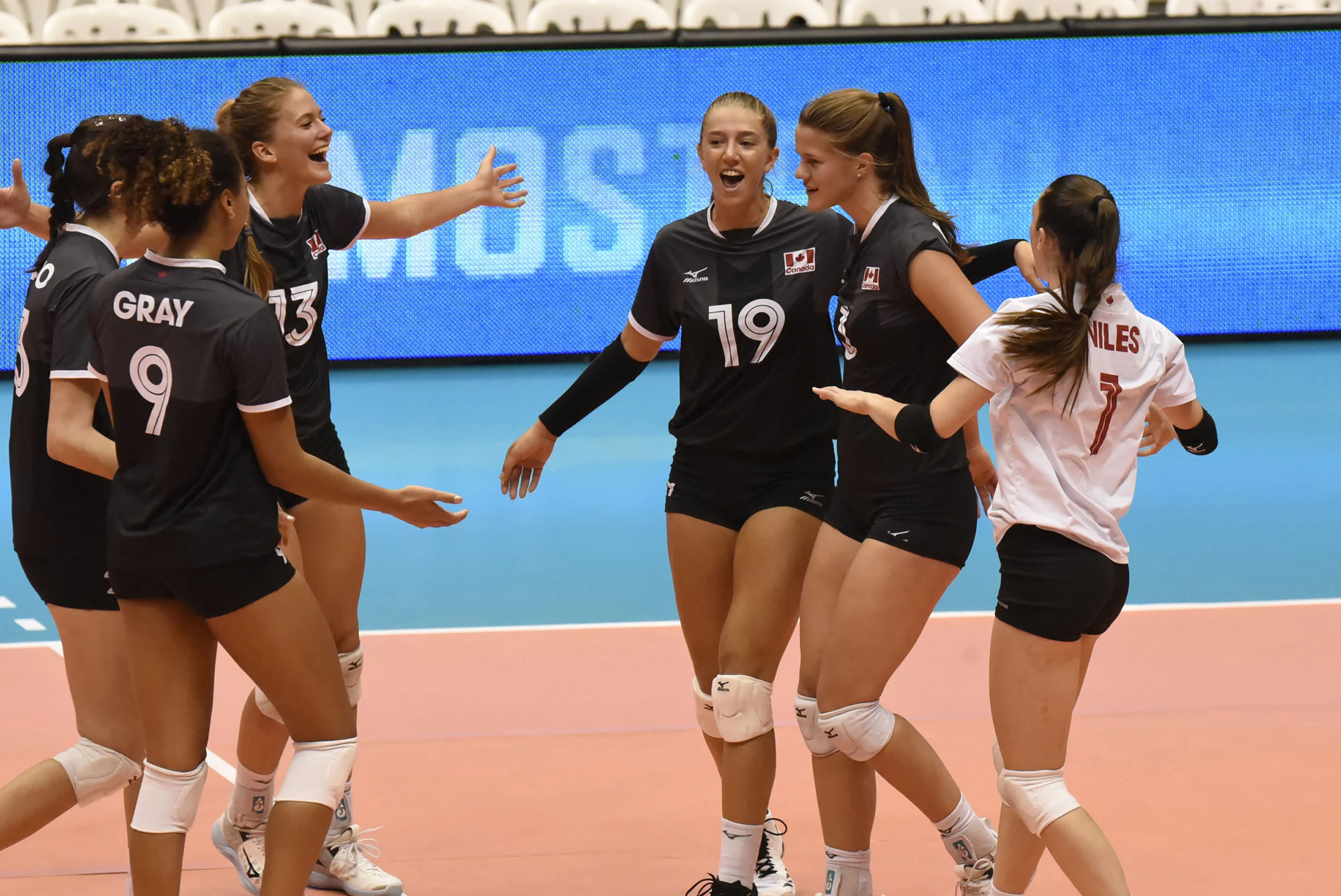 Indoor: Team Canada Women Push Past Cuba