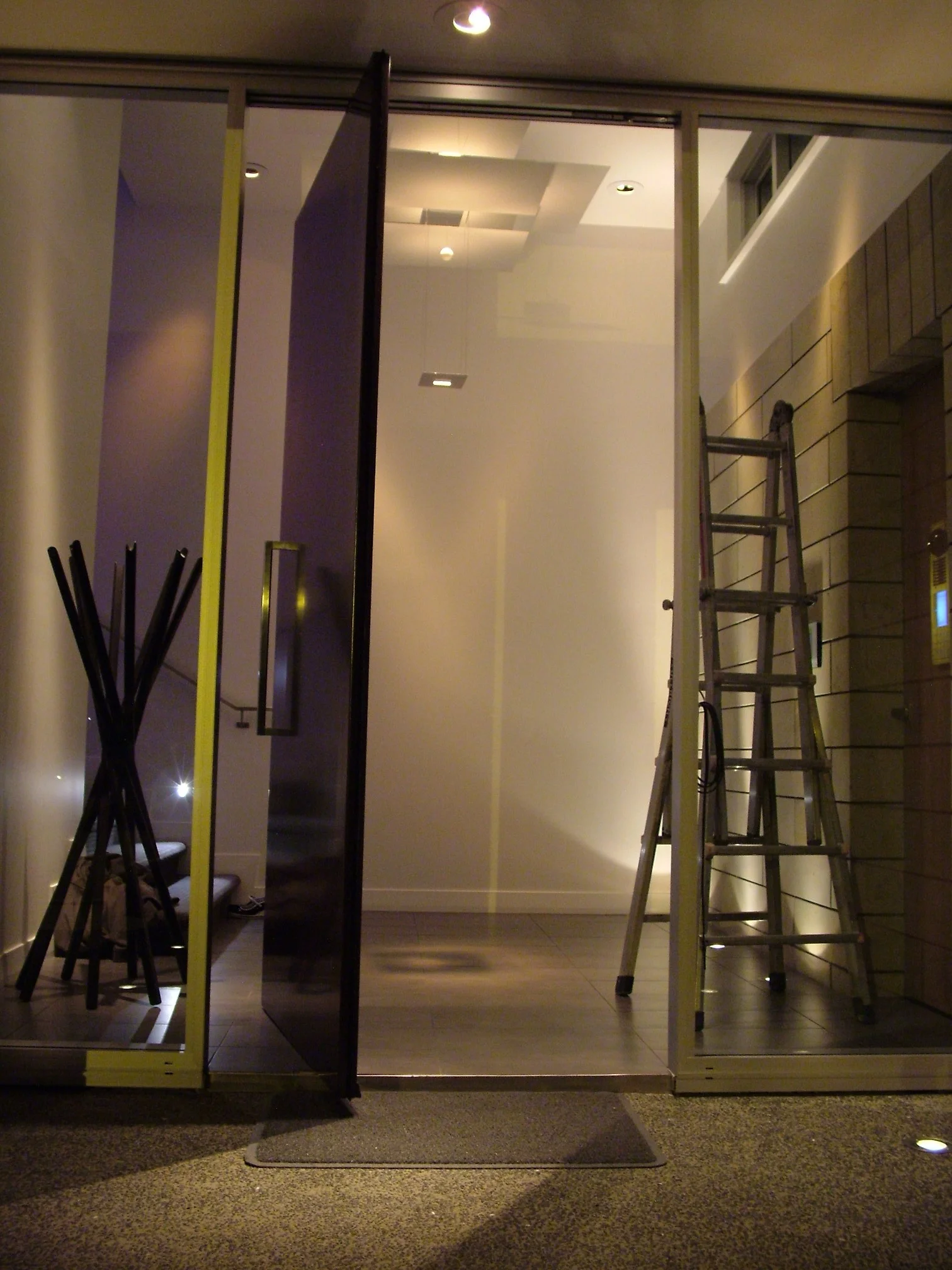 Insight Light_project_BRITTAIN 04-10-08 033.jpg