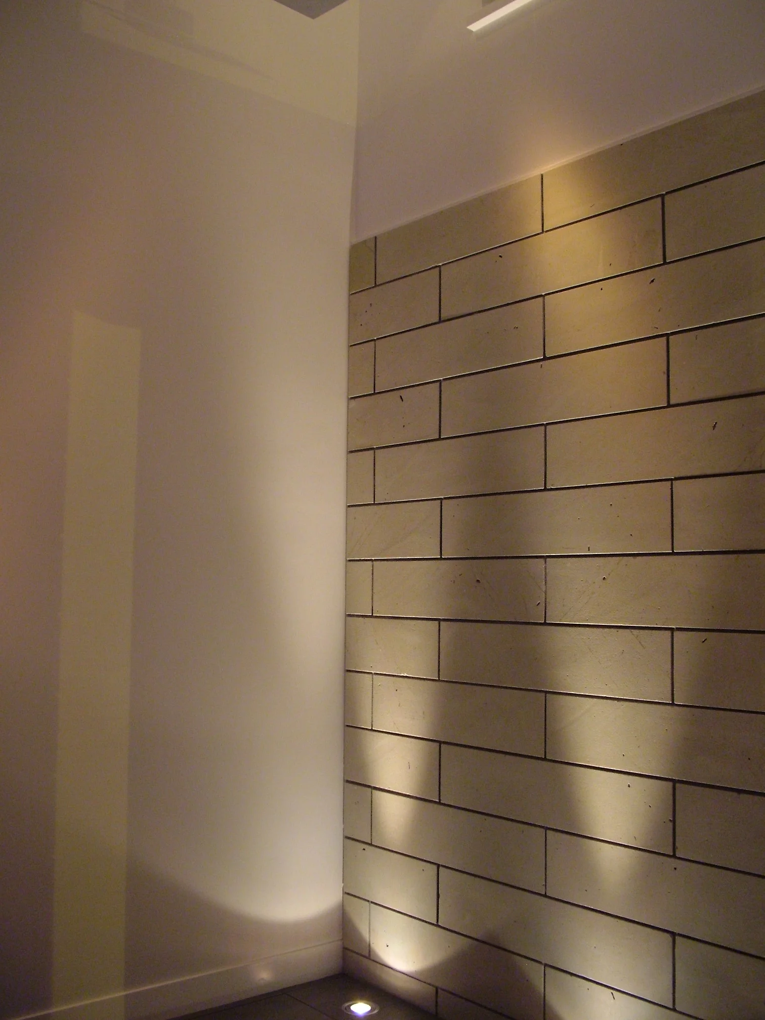 Insight Light_project_BRITTAIN 04-10-08 031.jpg