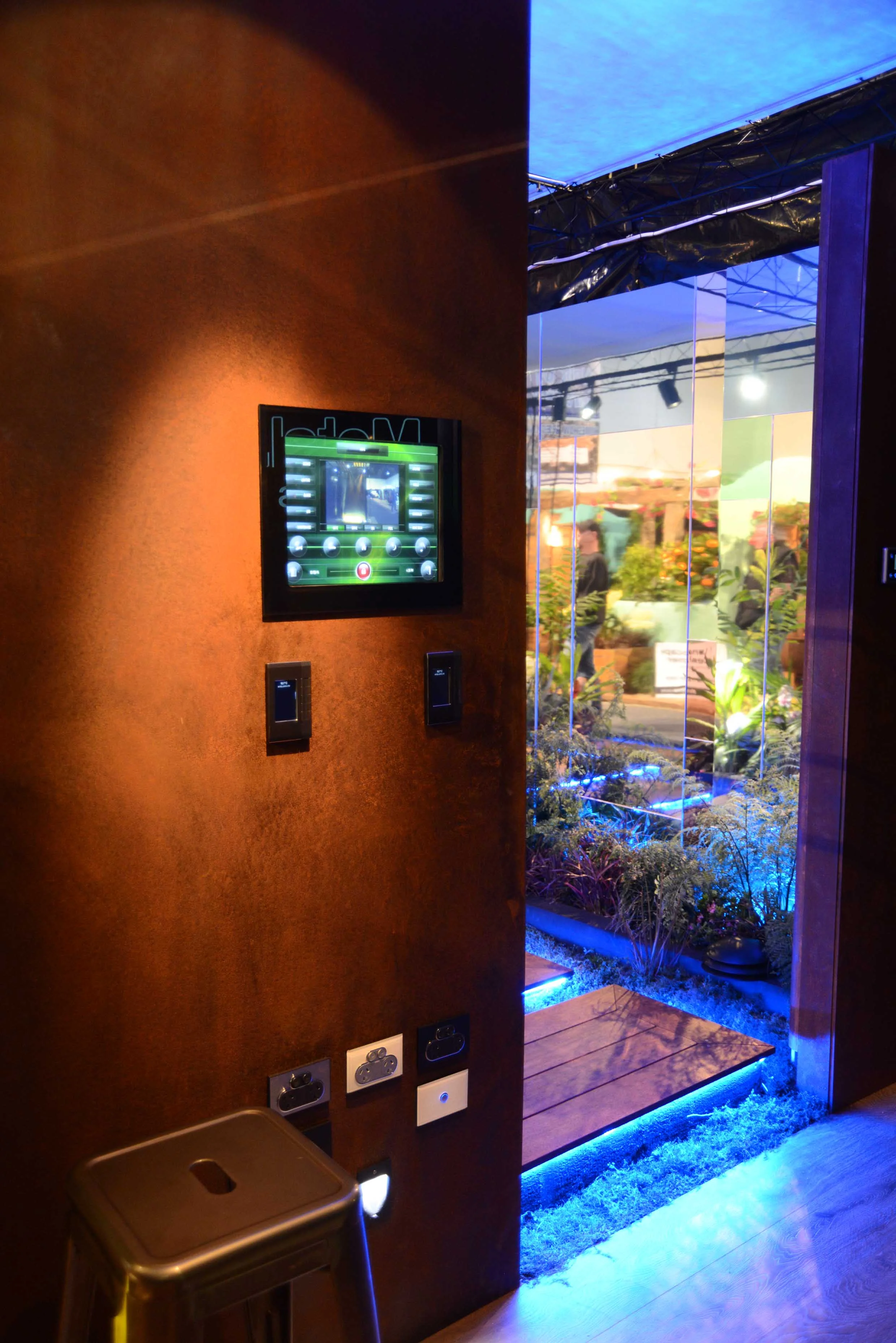 DSC_0065_insight light.jpg