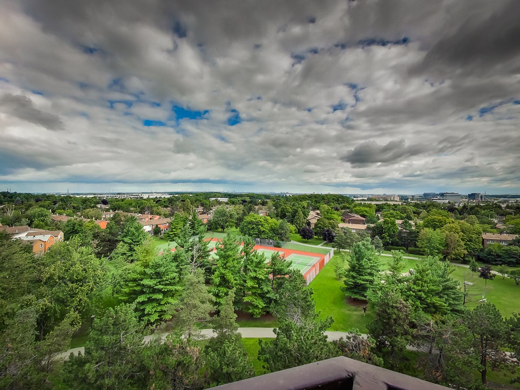 2301-Derry-Road-West-Unit-1004-Mississauga-Karly-Moore-Real-Estate (21).jpg