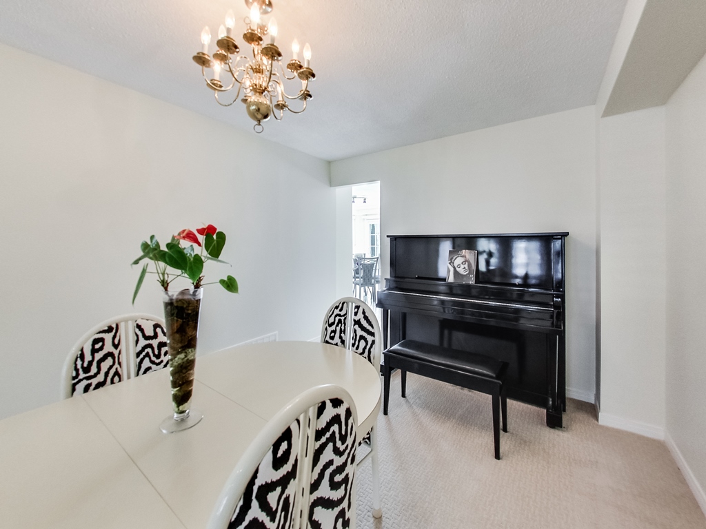 1558-Wintergrove-Gardens-Mississauga-Karly-Moore-For-Sale (11).jpg