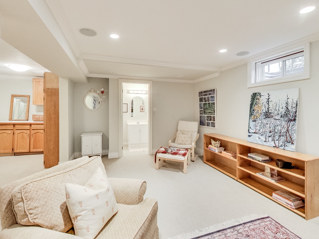 1079-Red-Pine-Cres-Lorne-Park-Mississauga-Real-Estate-Karly-Moore (46).jpg