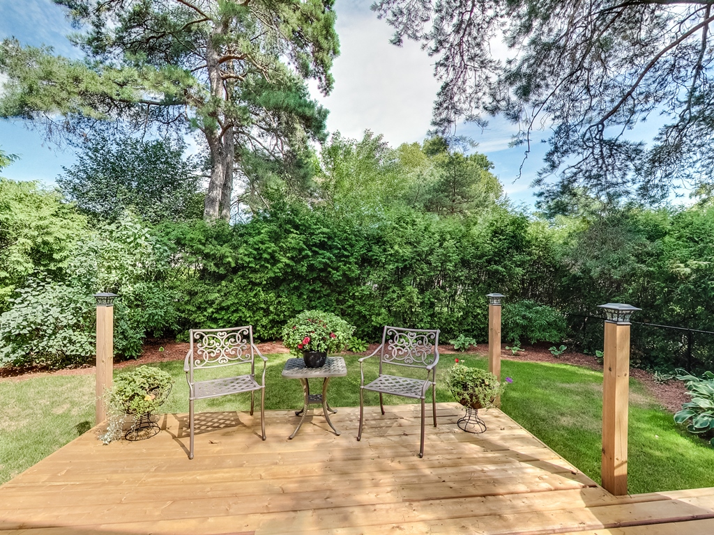1079-Red-Pine-Cres-Lorne-Park-Mississauga-Real-Estate-Karly-Moore (53).jpg