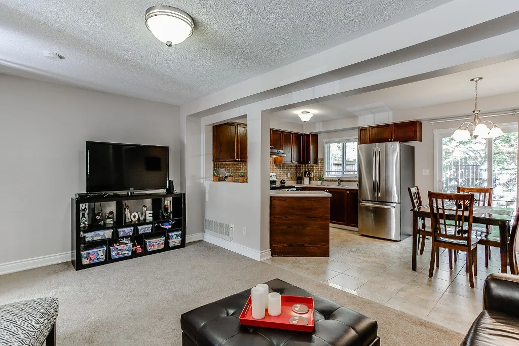 13_familyroom4.jpg