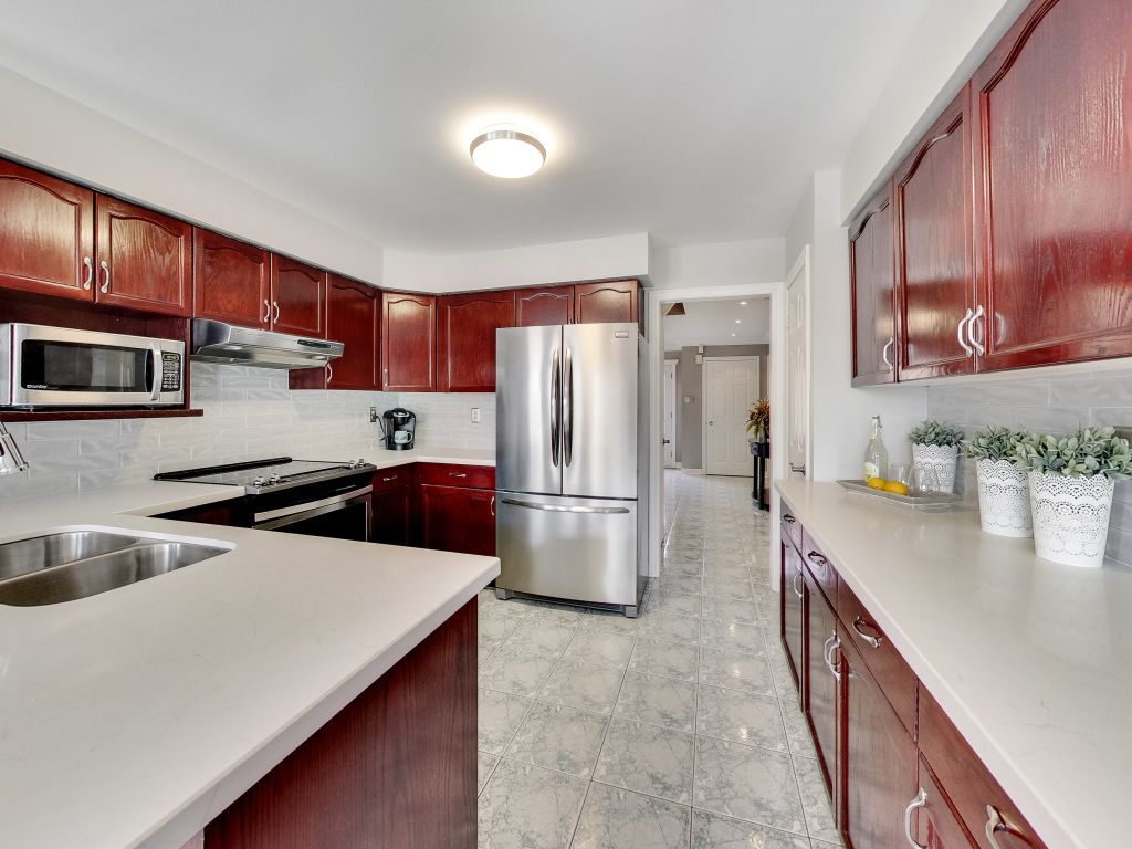 1376-Whitewater-Lane-Mississauga-Karly-Moore (16).jpg