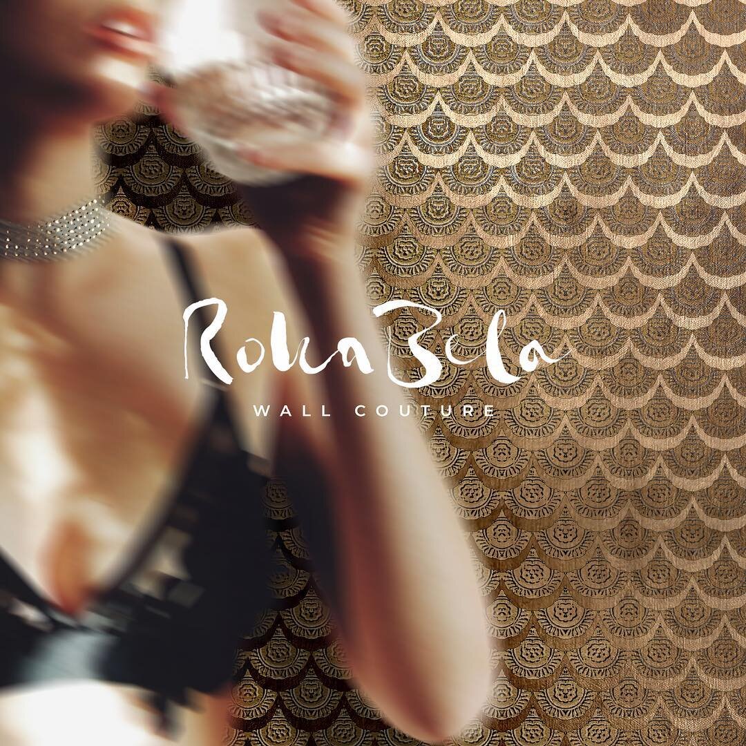 G O L D  Fever. Hey Bella&rsquo;s, sneaky peak at the new collection coming soon to Rokabela.  @rokabeladesign #wallcouture #luxuryinteriors #luxurydecor #goldgoldbaby #wallpapers #wallpaperdesign #interiordesigninspiration #interiordesigninspo #glam