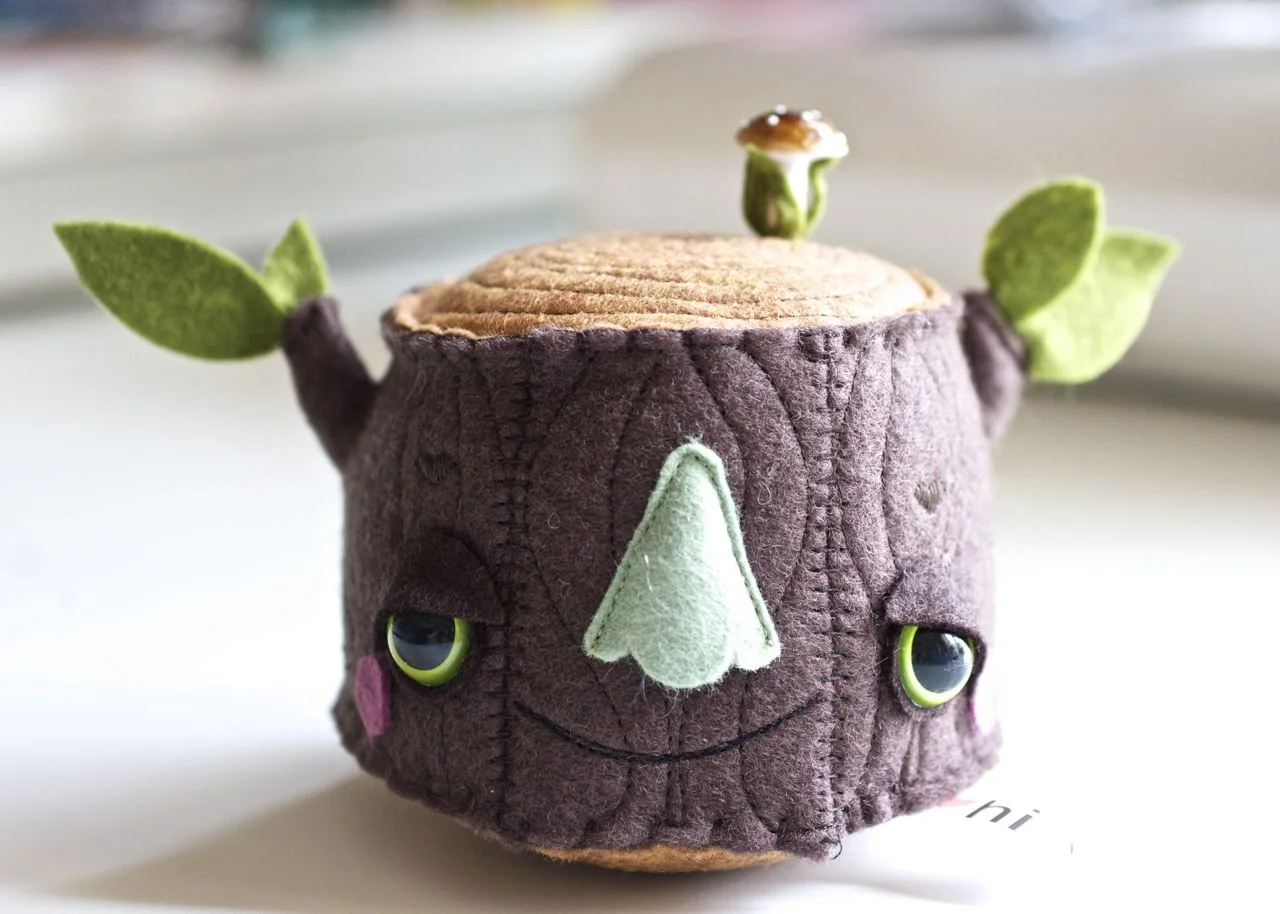 Tree Stump Pincushion