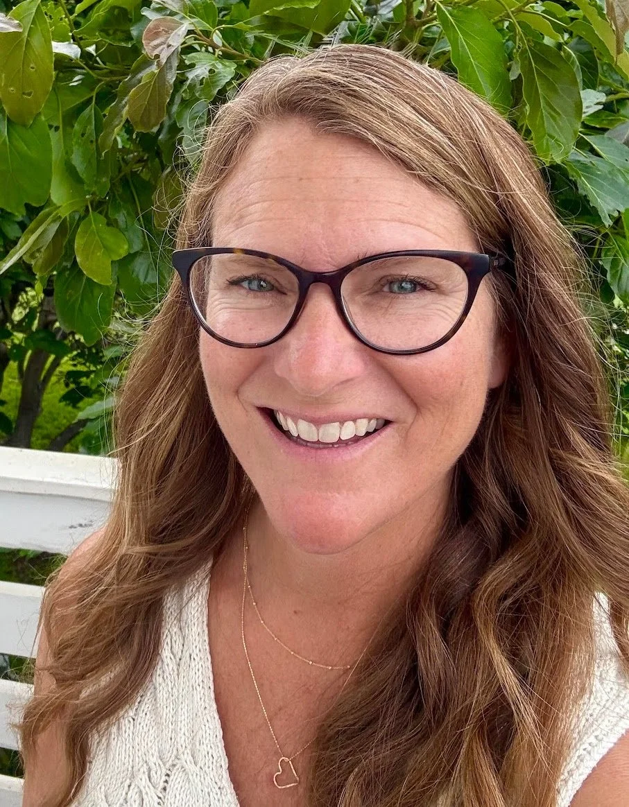 An image of Shellie Smith, the author.