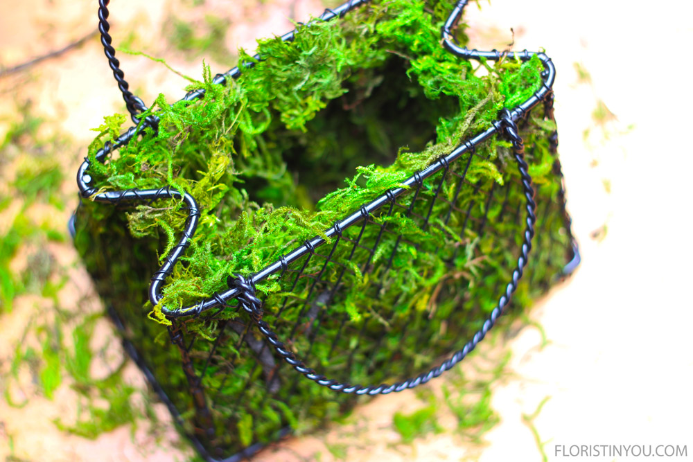 Adding Moss Lining to Purse Topiary