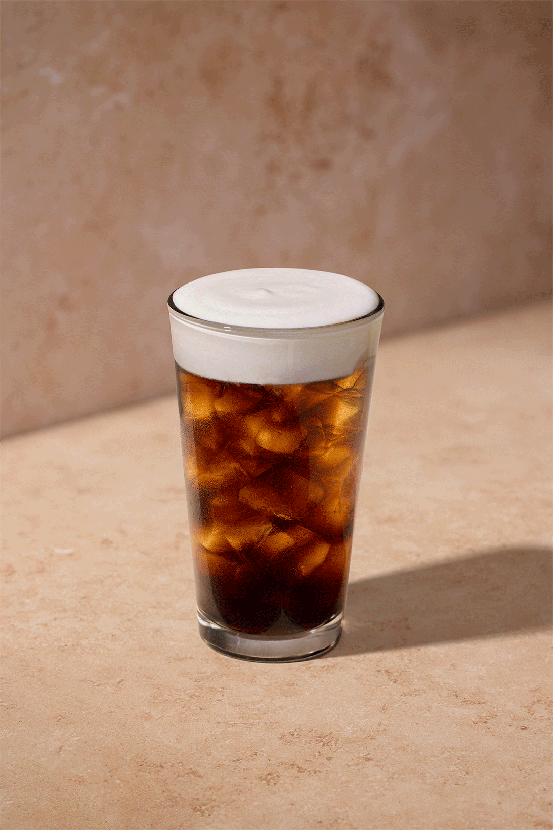 Set5_ToastedCoconutColdBrew_Macro_SM.gif