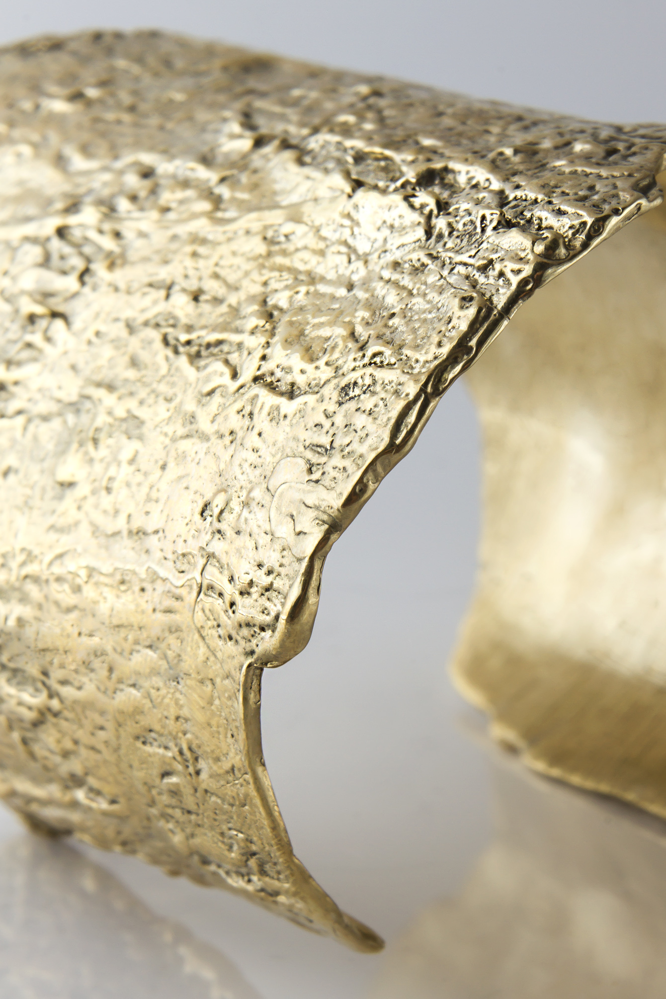 BrassBarkCuff_05.jpg