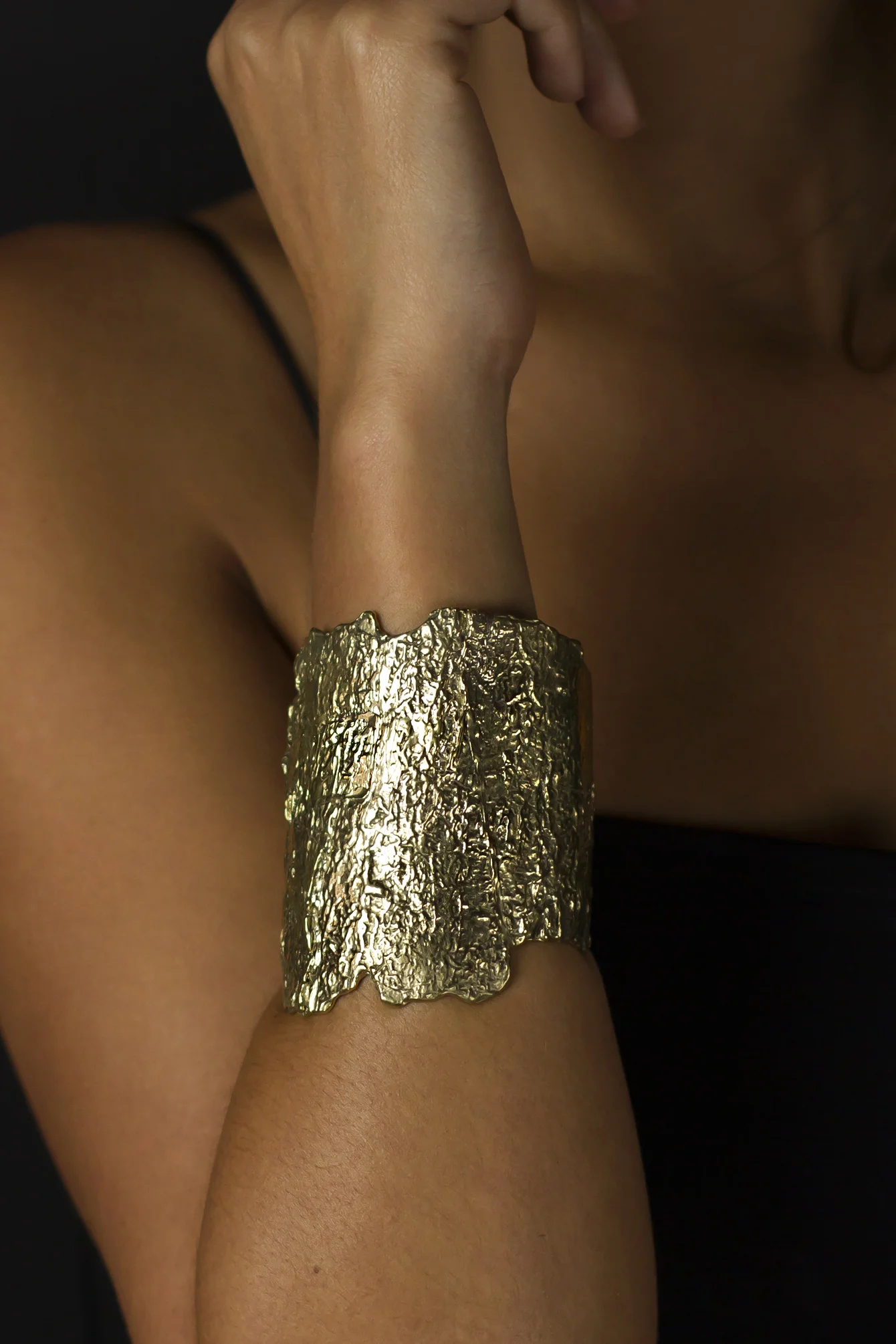BrassBarkCuff_06.jpg