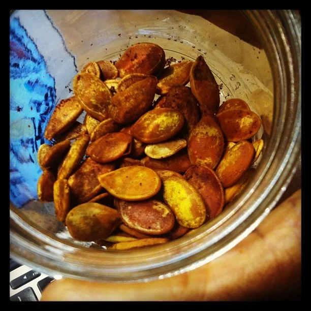 Crispy roasted curry pumpkin seeds