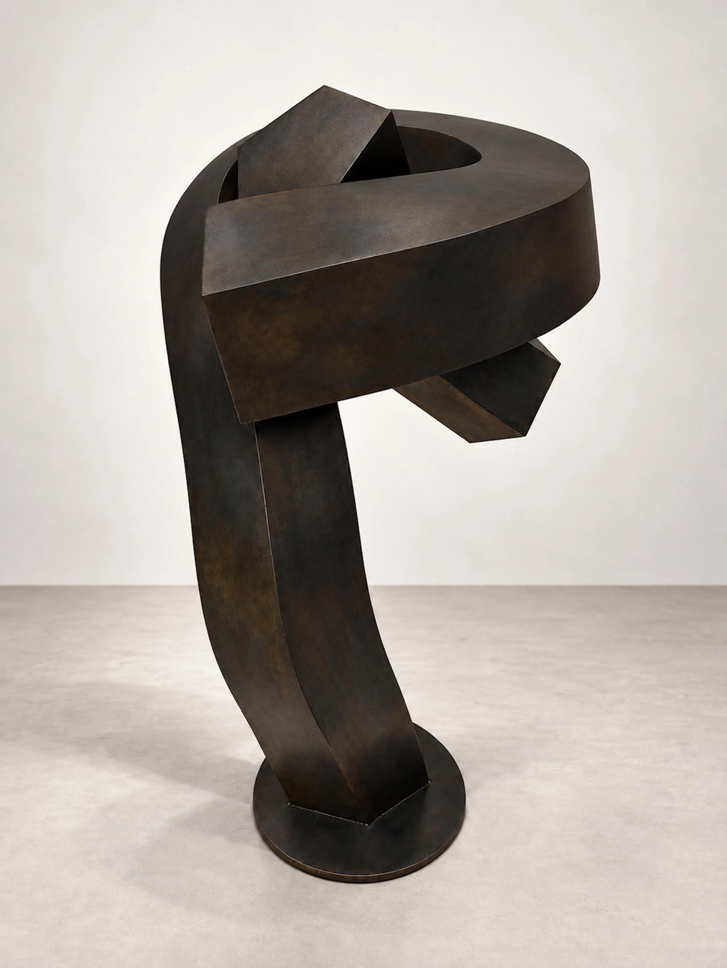 MARTIN GEORGE SCULPTURE LUNGO ABBRACCIO