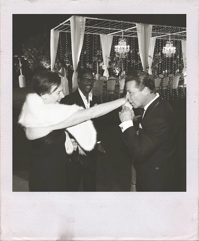 Rat Packin&rsquo; it on a Saturday night.... not so long ago. 🙏🏻 Frank trying to convince me that &ldquo;You&rsquo;re nobody until somebody loves you....&rdquo; but I&rsquo;m thinking instead of &ldquo;April in Paris.&rdquo;
.
.
#DreamaLittleDreamo