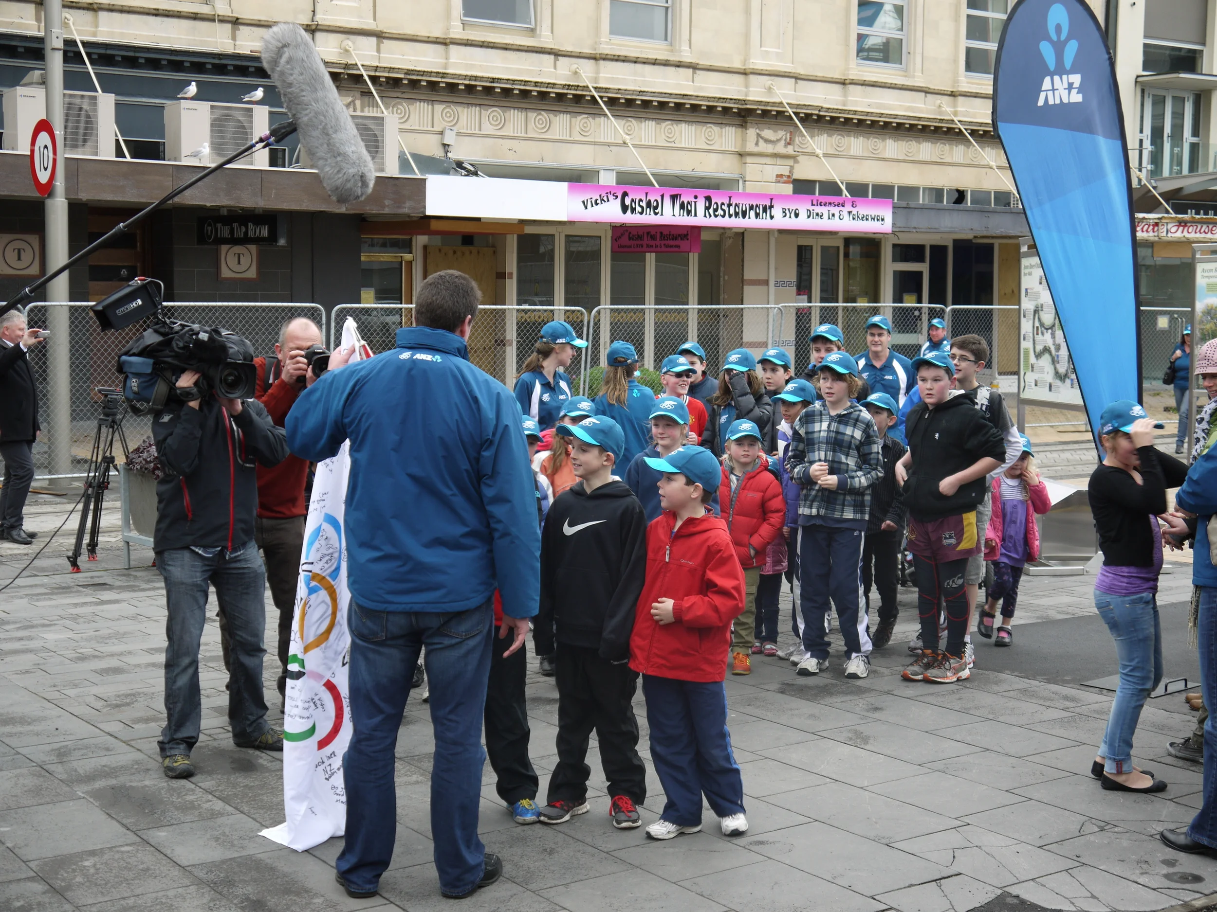 Breakfast Live Cross_Danyon.jpg