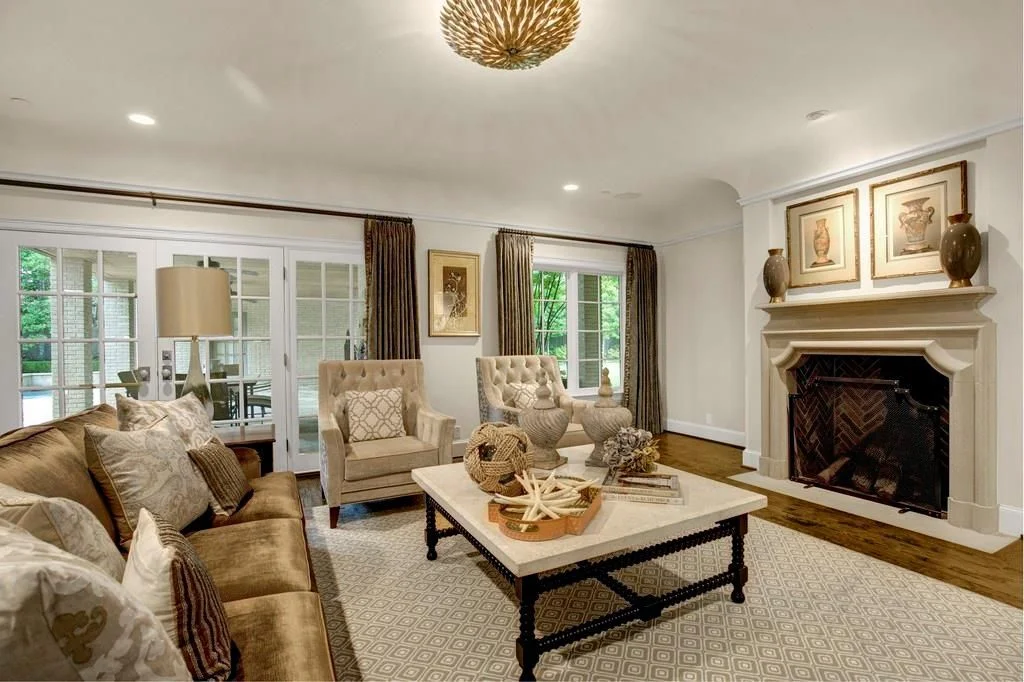 4416 Beverly Drive-8.jpg