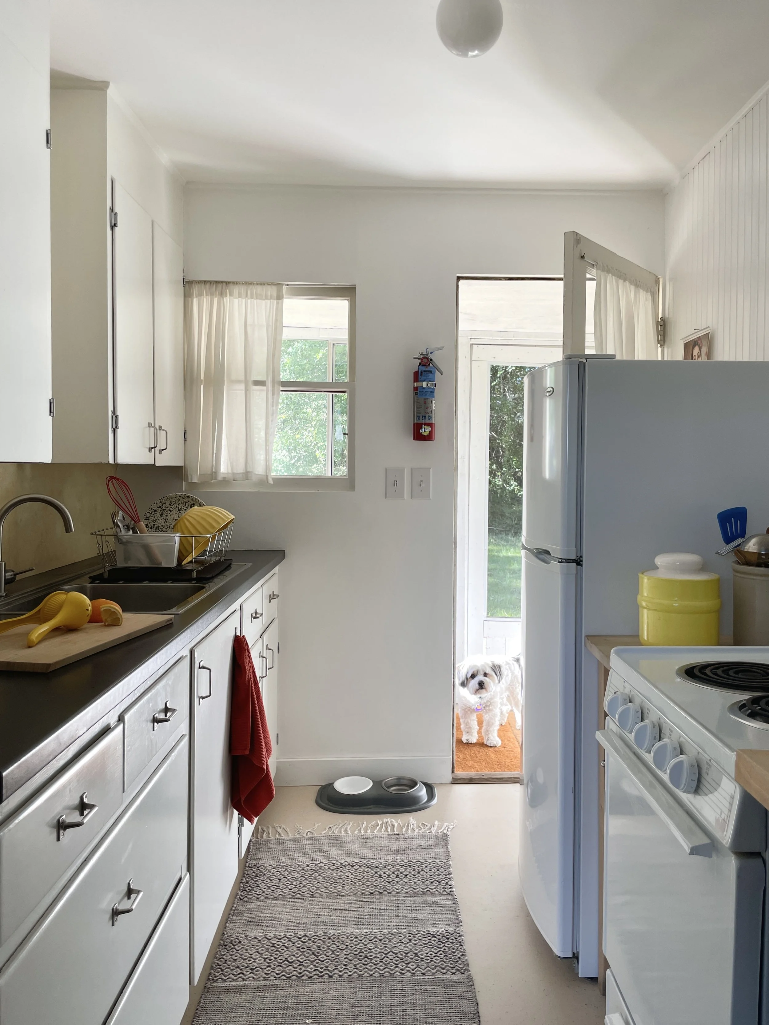 Cabin 5-kitchen.jpg