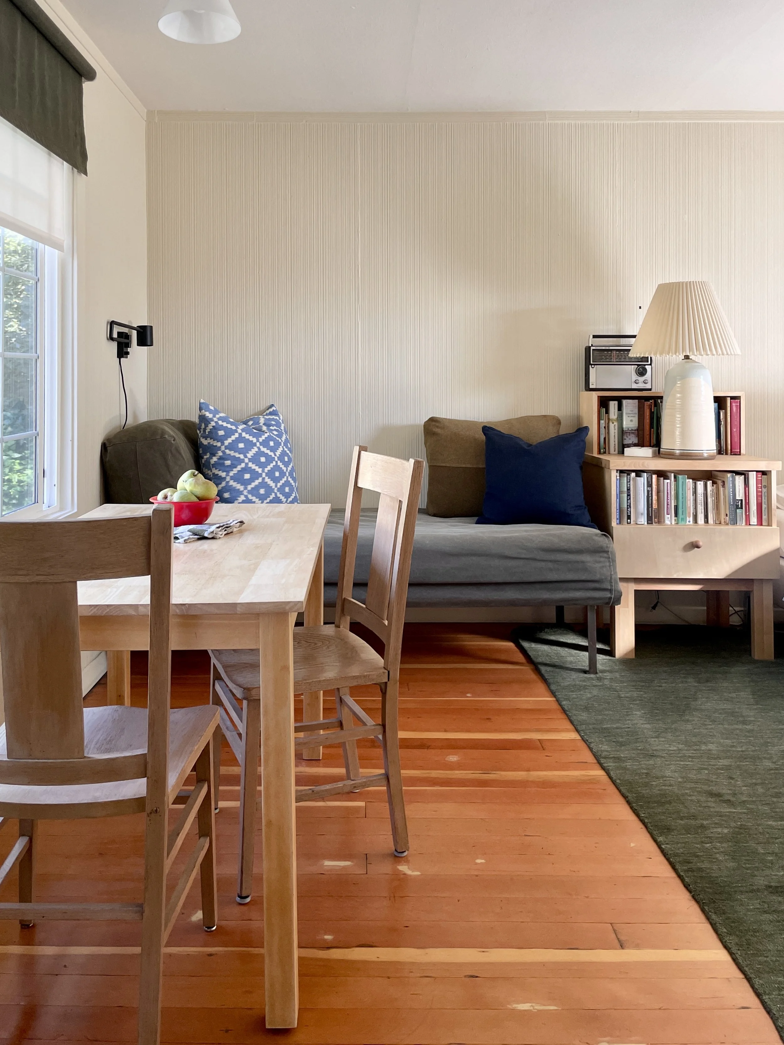 Cabin 4-dining 1.jpg