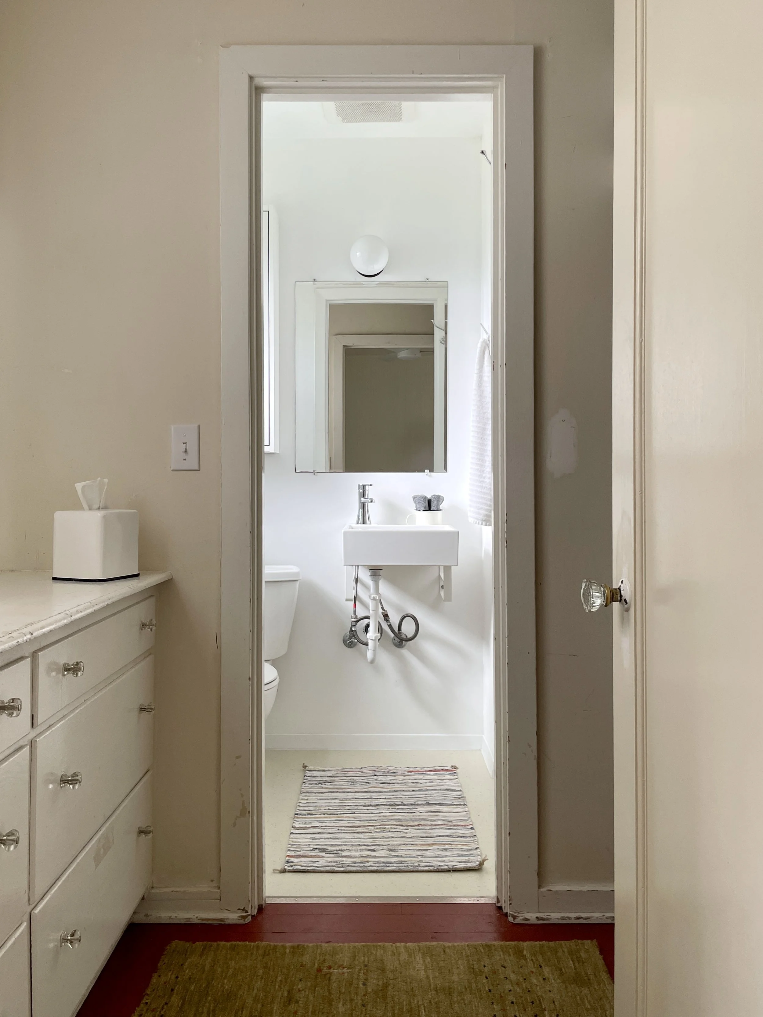 Cabin 2-bath.jpg