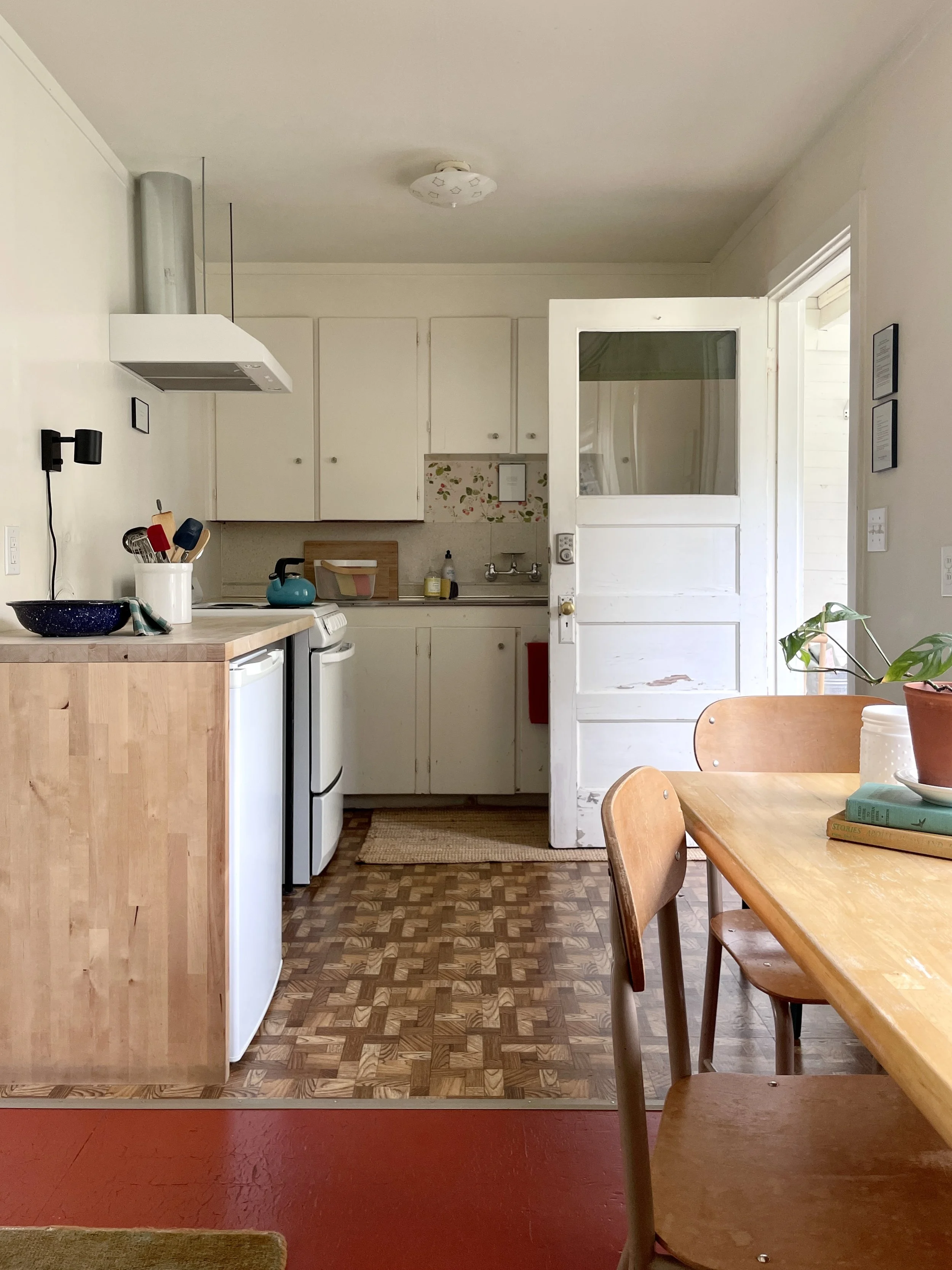 Cabin 2-kitchen.jpg