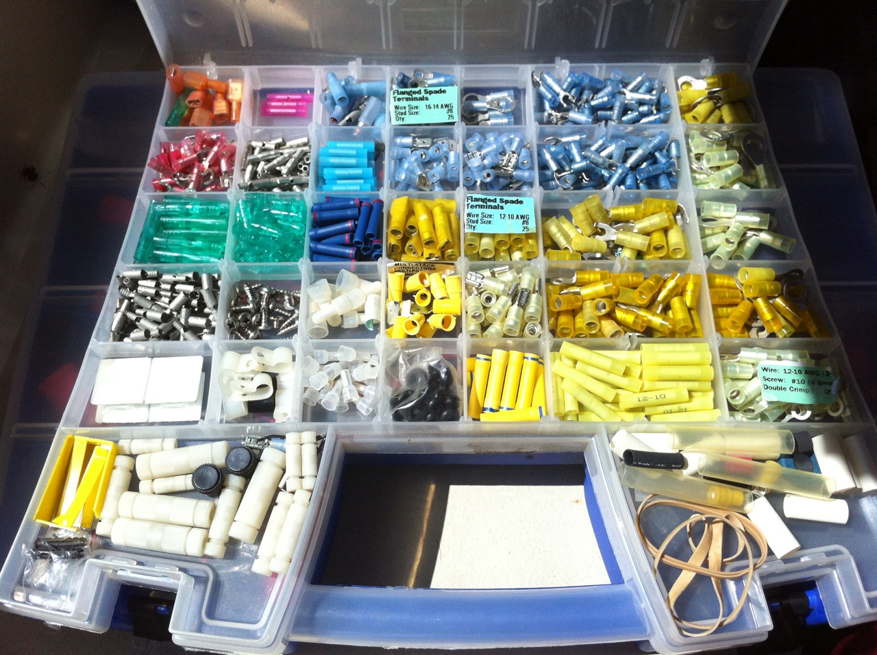 安い直販店 Klein Tools 63601 Compact Ratcheting Cable Cutter by North Coast  Electric DIY、工具