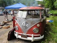 4851257-12552252-thumbnail.jpg