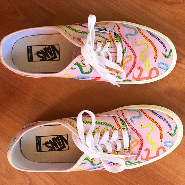 I made myself a pair of custom Vans 🐍🐸