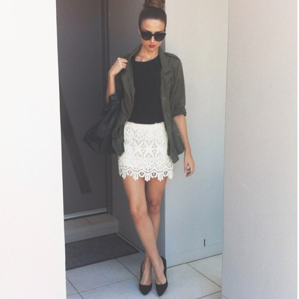 I was off to shoot with the lovely girls at Anna & Ruth boutique in Kingscliff today. Its always so much fun working with them on product and blog shoots. Today I went for simple with a touch of femine and military all mixed together with a bold red lip and a top knot bun. - Sunglasses | Sportsgirl Jacket | Vallegirl Top | Cotton On Skirt | Mooloola Shoes | Therapy Bag | Vintage