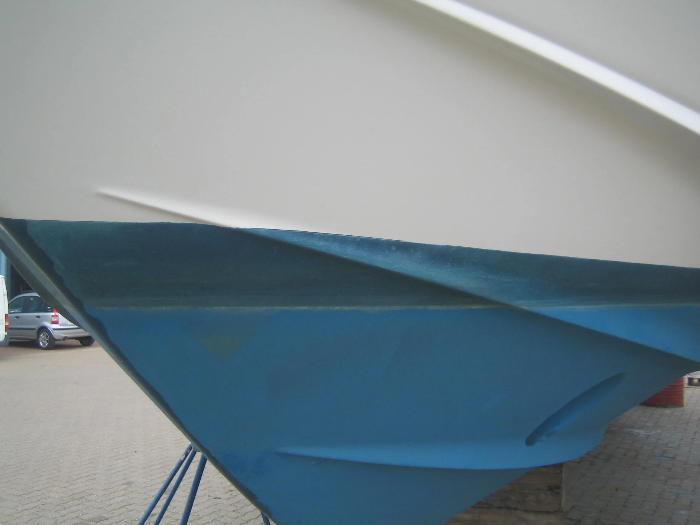 FLAG Performance Extra - Sealine Motor Cruiser 2010 #2.jpg