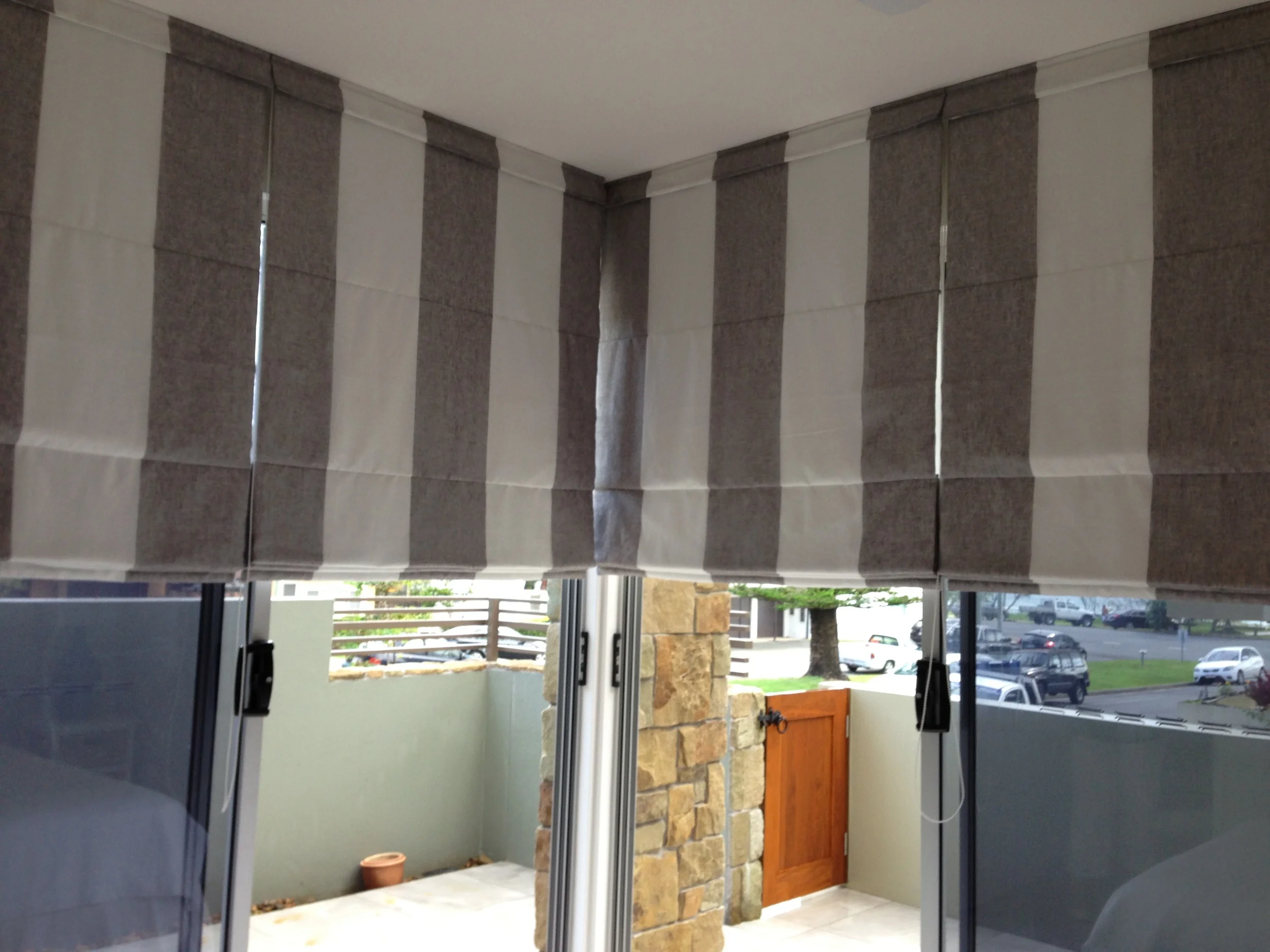 Roman Blinds, Currumbin