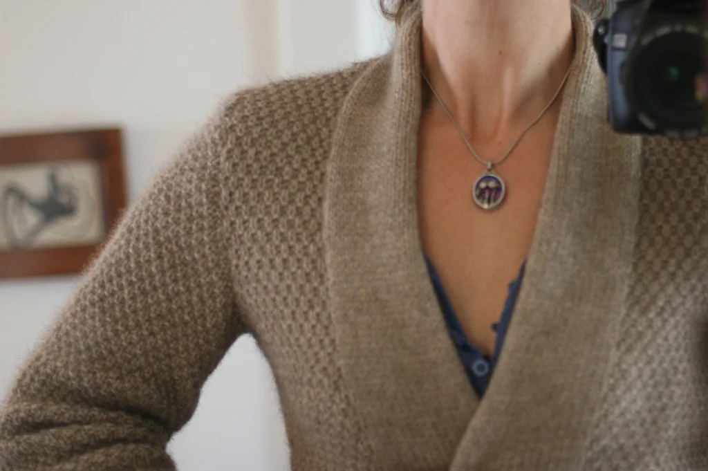 Minimalist Cardigan by Ruthie ?? 