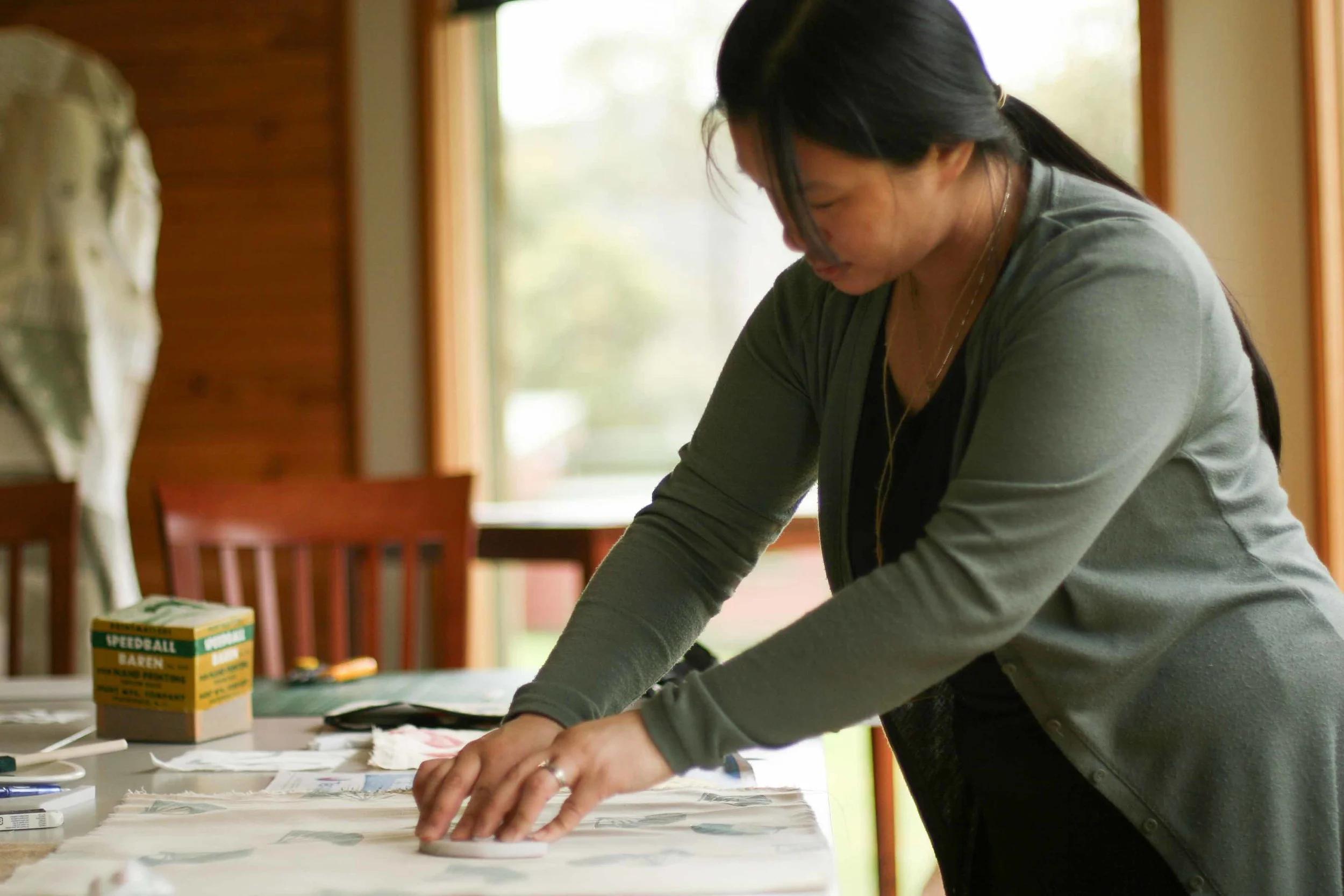 Jenny in action doing a gorgeous fan print