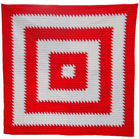 Sawtooth quilt. Photo courtesy of Maura Grace Ambrose.