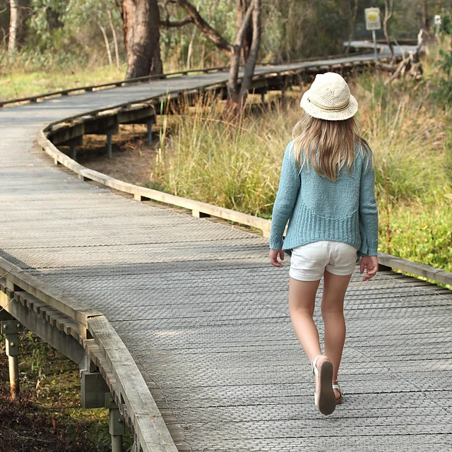One of our teachers Kirsten Johnstone's new pattern for girls Medaki ! There is still some space in Kirsten's seamless hat class at the retreat.