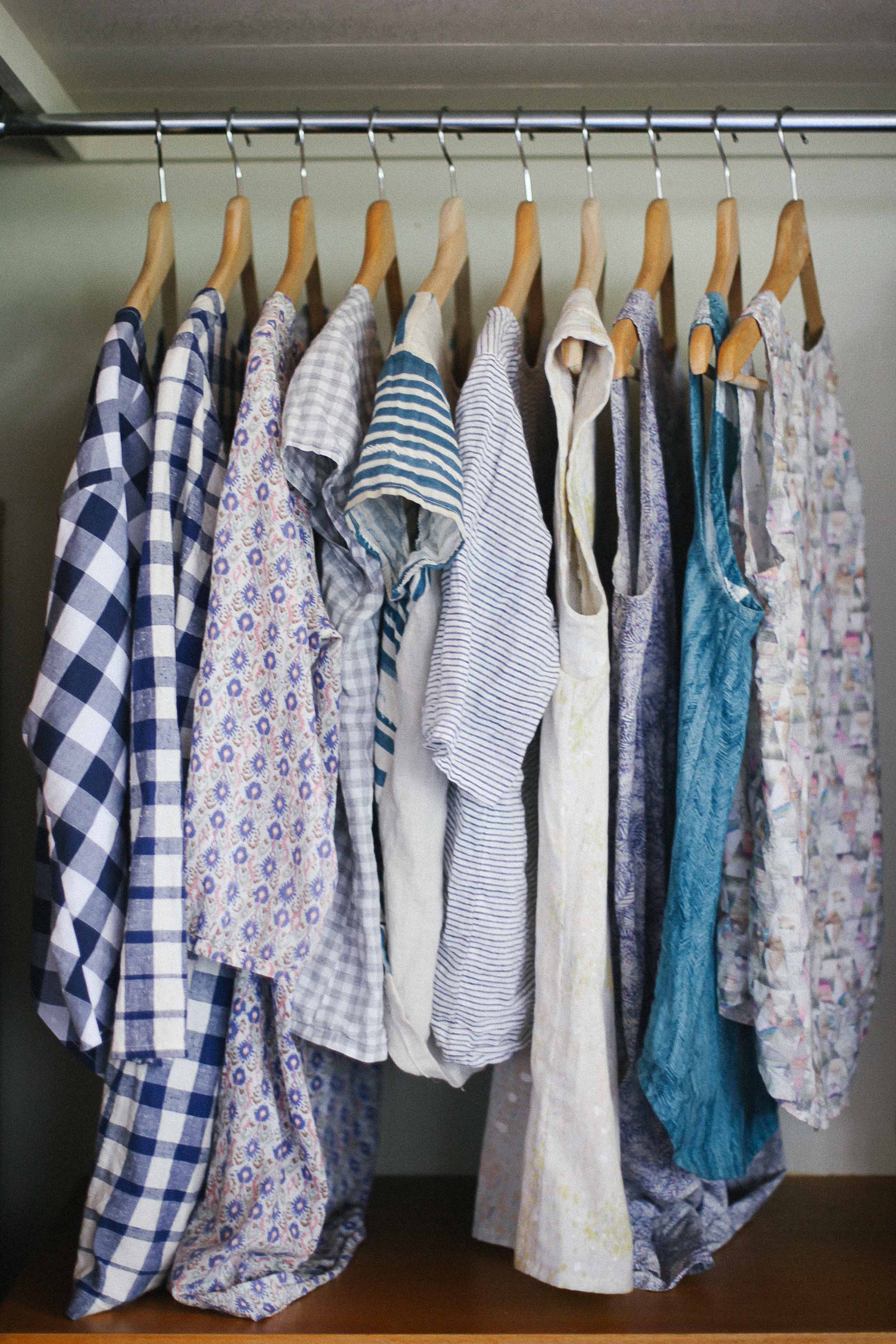 Fabrics from L to R: 100% cotton, homespun cotton, light cotton, light cotton, double gauze with a linen back, linen, double gauze, Liberty lawn, double gauze, Liberty Lawn.